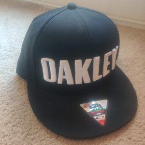 Oakley black snapback hat